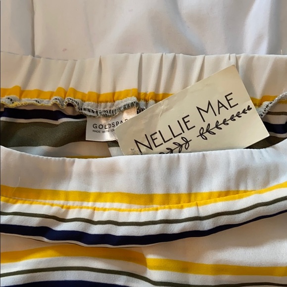 ✨2 for $15✨ Cute top! (Never worn, tag still on!) - Picture 2 of 4